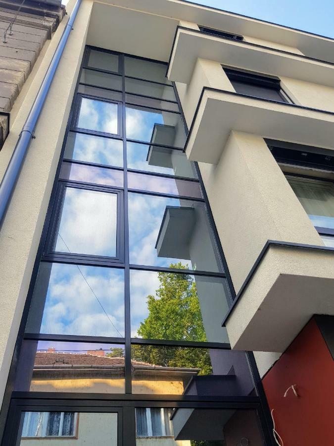 Holiday Apartman With Free Parking Győr Esterno foto